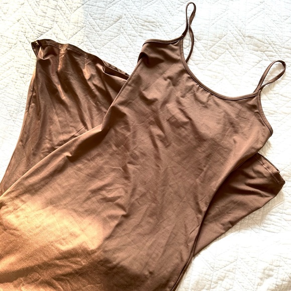 Dress - Picture 3 of 3